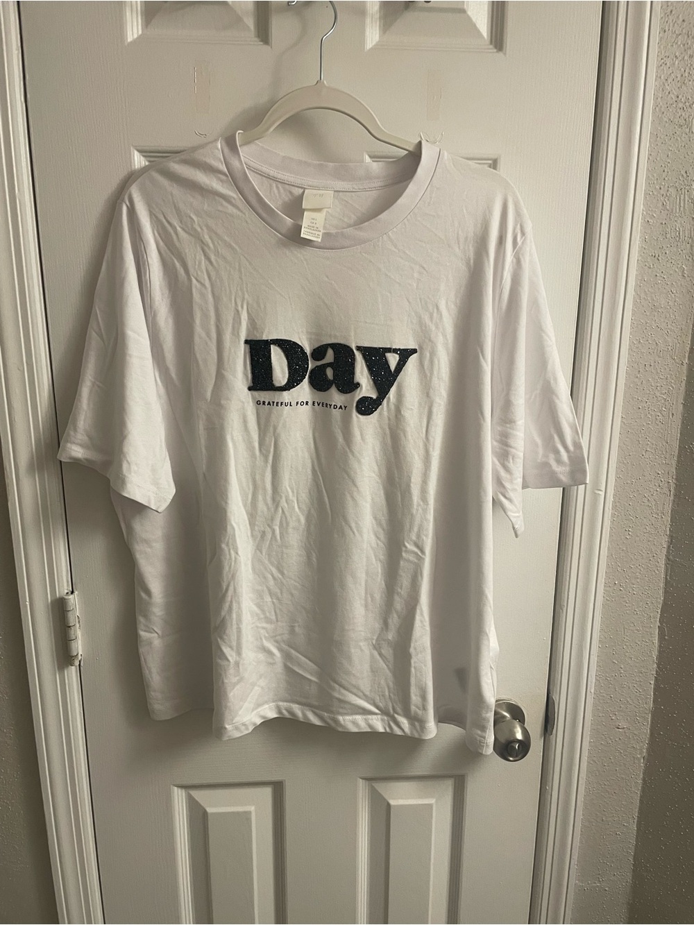 H&M White Short Sleeve Tee with Black "Day" Chest Print